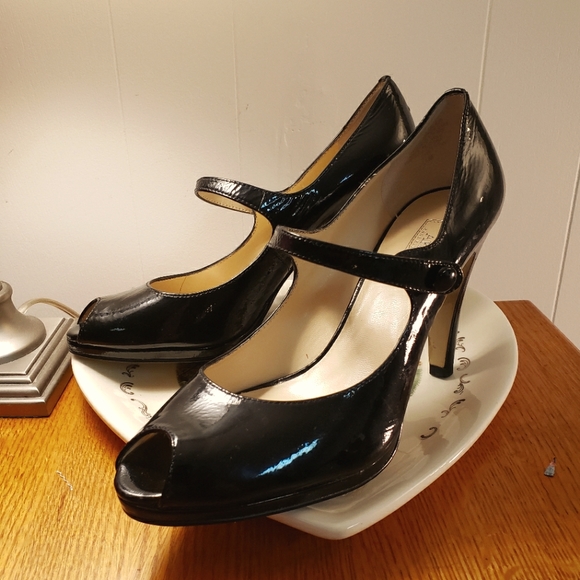 Anne Klein 7.5 Peep Toe Shoe - Picture 1 of 8